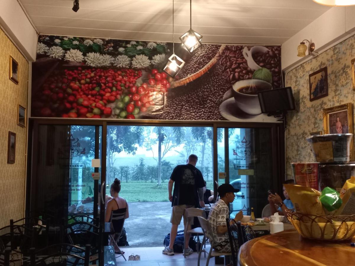 Amaretto Hostel Сурат-Тхані Екстер'єр фото