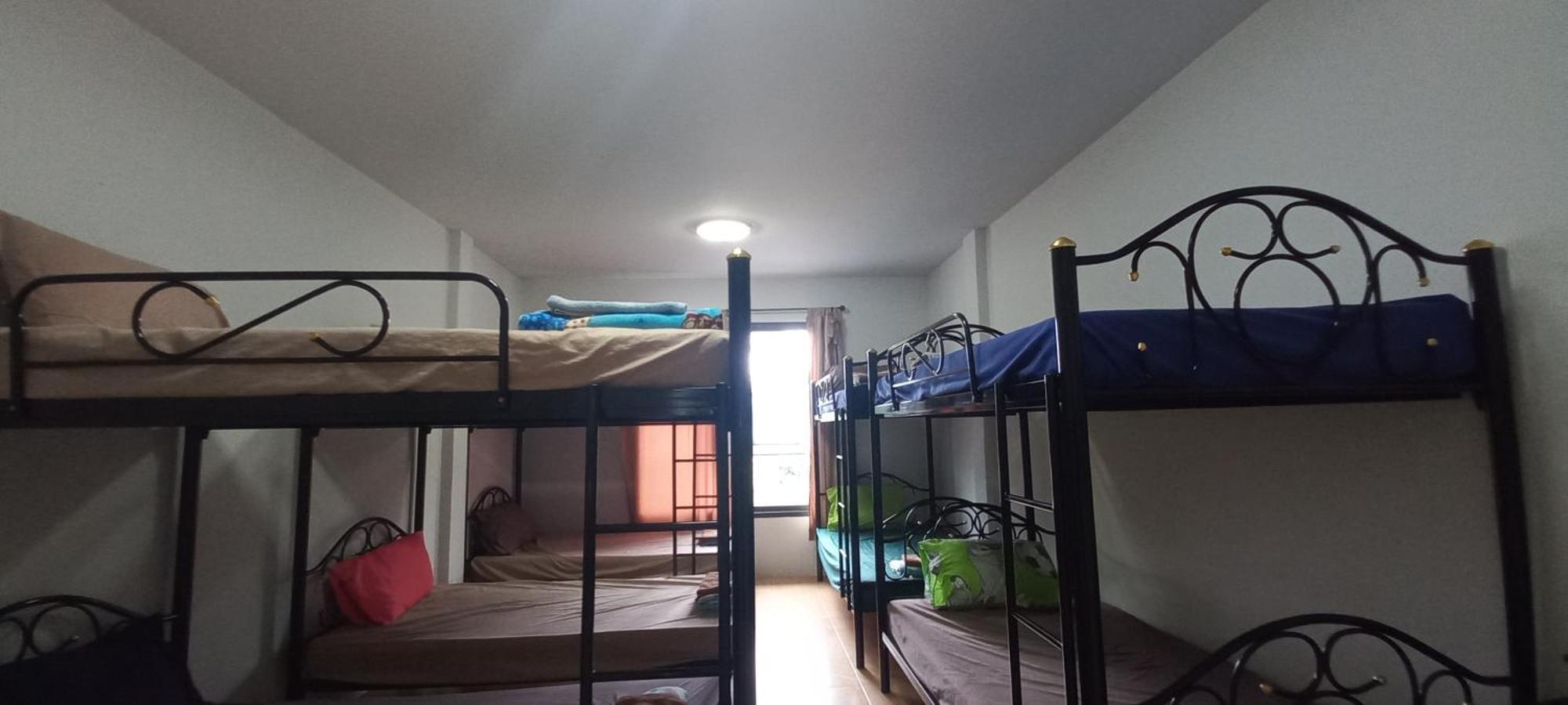 Amaretto Hostel Сурат-Тхані Екстер'єр фото