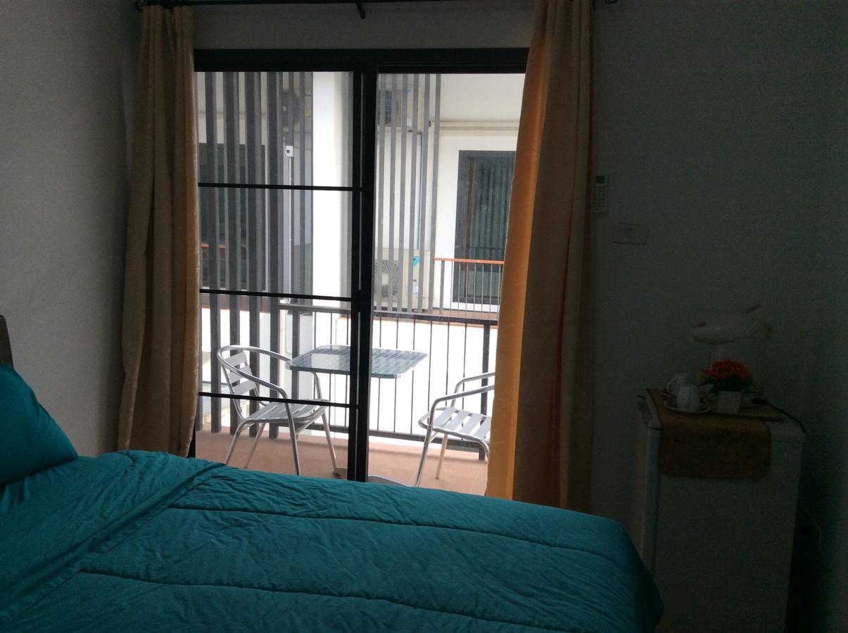 Amaretto Hostel Сурат-Тхані Екстер'єр фото